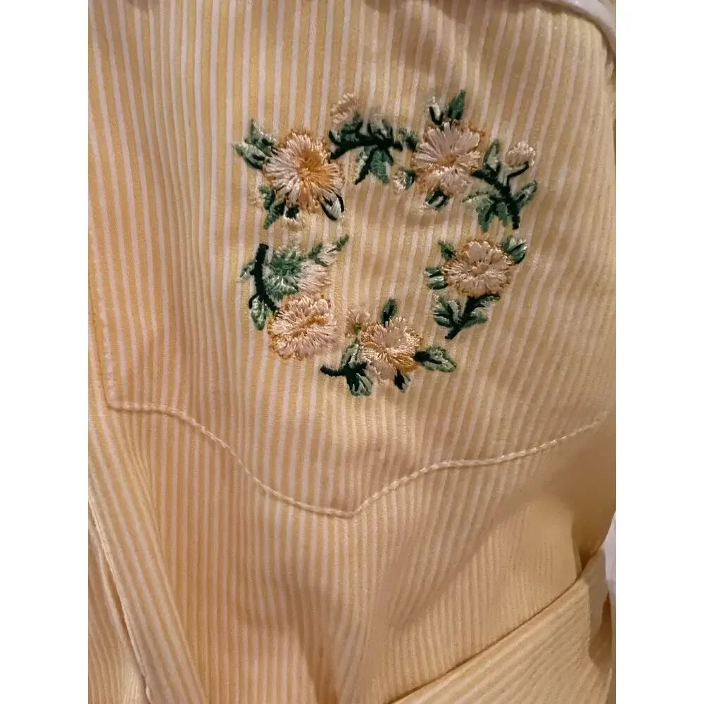 CABERNET womens long bathrobe embroiered breast pocket and belt size medium - Picture 3 of 9